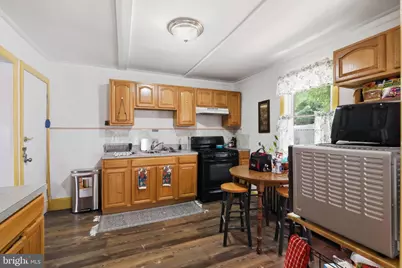 631 E Chestnut Street, Coatesville, PA 19320 - Photo 11