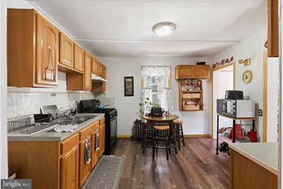 631 E Chestnut Street, Coatesville, PA 19320 - Photo 9