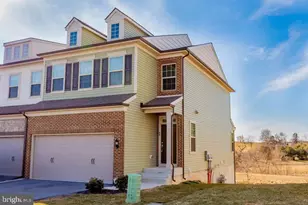 49 Locks Farm Ln, Downingtown, PA 19335 - Photo 1