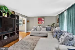 833 Hunt Club Ln, Chester Springs, PA 19425 - Photo 5