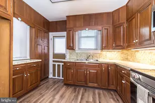 213 Buchanan St, Phoenixville, PA 19460 - Photo 17