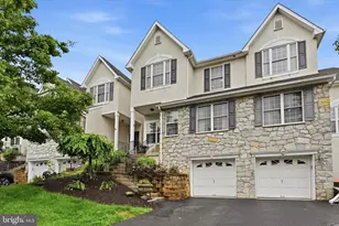 4 Lincoln Dr, Downingtown, PA 19335 - Photo 1