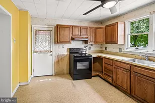 203 Walnut St, Spring City, PA 19475 - Photo 11