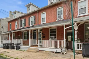 317 Hall St, Phoenixville, PA 19460 - Photo 3