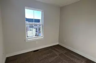 805 Pecan Rd, Spring City, PA 19475 - Photo 11