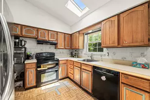102 Montgomery Dr, Coatesville, PA 19320 - Photo 13