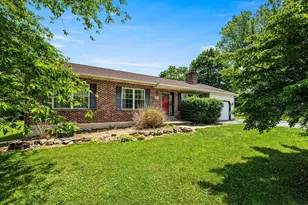 102 Montgomery Dr, Coatesville, PA 19320 - Photo 3