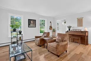 7 Carriage Dr, Downingtown, PA 19335 - Photo 3