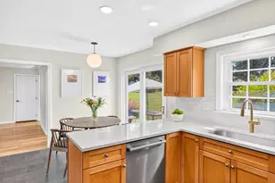 7 Carriage Dr, Downingtown, PA 19335 - Photo 7