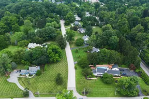 305 Continental Dr, Paoli, PA 19301 - Photo 17