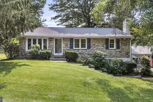1534 S Keim St, Pottstown, PA 19465 - Photo 1