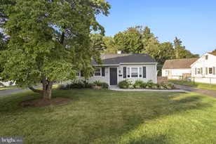 113 Manor Rd, Paoli, PA 19301 - Photo 3