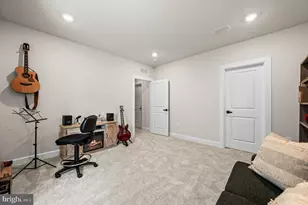 937 Eakins Cir, West Chester, PA 19380 - Photo 33
