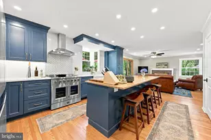 7 Manor View Cir, Malvern, PA 19355 - Photo 11