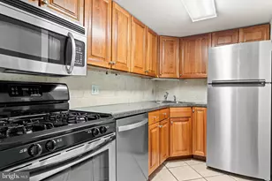 423 Old Forge Crossing, Devon, PA 19333 - Photo 11