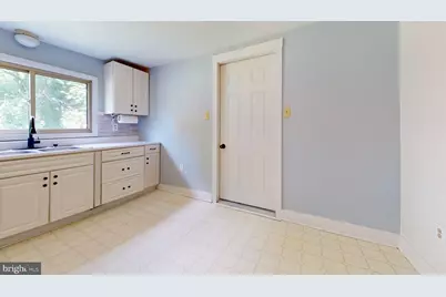 4131 Horseshoe Pike, Honey Brook, PA 19344 - Photo 5