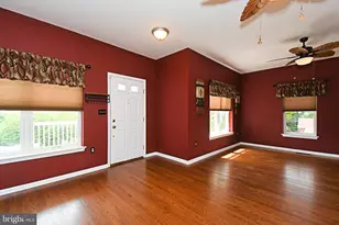 38A Montclair Ave, Coatesville, PA 19320 - Photo 9