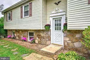1896 Little Conestoga Rd, Elverson, PA 19520 - Photo 5