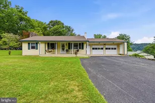 209 Hill Rd, Elverson, PA 19520 - Photo 1