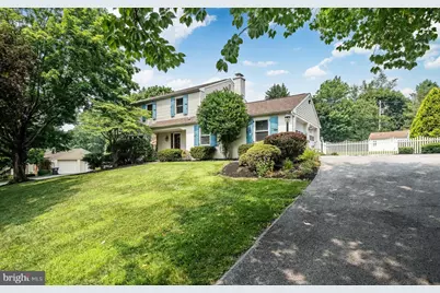 15 Crestview Road, Phoenixville, PA 19460 - Photo 1