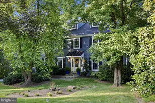 805 Llanelly Ln, Berwyn, PA 19312 - Photo 1