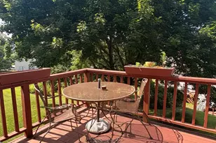 135 Peters Ct, Coatesville, PA 19320 - Photo 9