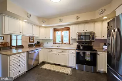 106 Stephen Lane, Pottstown, PA 19465 - Photo 5