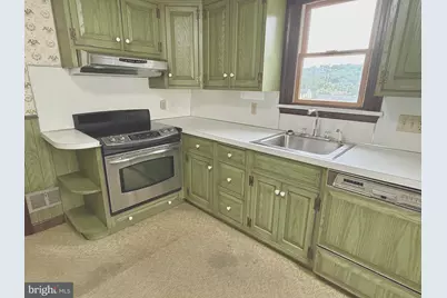 1511 Stirling Street, Coatesville, PA 19320 - Photo 9