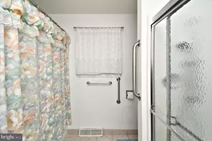 1207 Township Line Rd, Phoenixville, PA 19460 - Photo 23