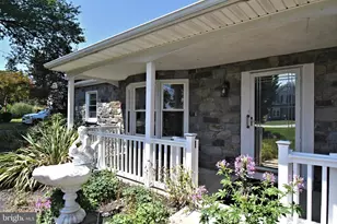 1207 Township Line Rd, Phoenixville, PA 19460 - Photo 3