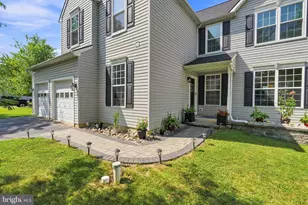 21 N Danbury Cir, Coatesville, PA 19320 - Photo 3