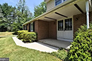 1200 N Manor Rd, Honey Brook, PA 19344 - Photo 5