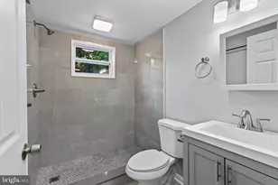 377 Mt Pleasant St, Coatesville, PA 19320 - Photo 21