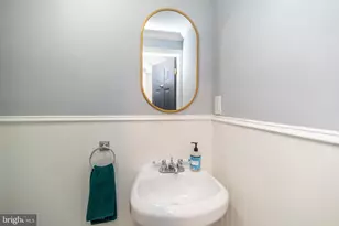 218 Buchanan St, Phoenixville, PA 19460 - Photo 25