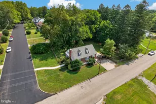 223 Carolina Ave, Phoenixville, PA 19460 - Photo 3