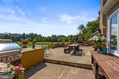 6 E Hunter Creek Lane, West Grove, PA 19390 - Photo 3