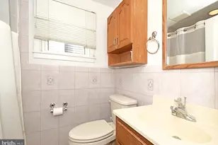 889 Old Lancaster Rd, Berwyn, PA 19312 - Photo 27