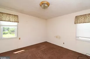 889 Old Lancaster Rd, Berwyn, PA 19312 - Photo 25