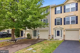 30 N Savanna Dr, Pottstown, PA 19465 - Photo 1