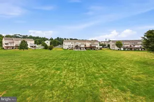 30 N Savanna Dr, Pottstown, PA 19465 - Photo 3