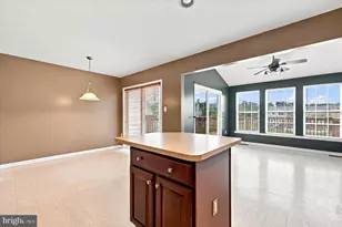 30 N Savanna Dr, Pottstown, PA 19465 - Photo 11