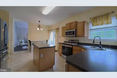 102 S Inverness Way, Coatesville, PA 19320 - Photo 5