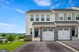 220 Chase Dr, Downingtown, PA 19335 - Photo 1