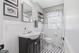 18 Buttonwood Ave, Malvern, PA 19355 - Photo 17
