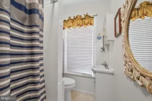 153 Washington Ave, Phoenixville, PA 19460 - Photo 17