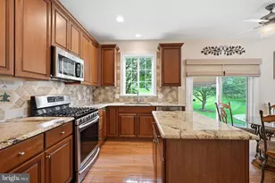 505 Bellemead Cir, Avondale, PA 19311 - Photo 11