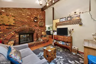 1048 Beaumont Rd, Berwyn, PA 19312 - Photo 5