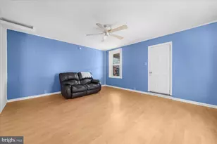 233 Bridge St, Spring City, PA 19475 - Photo 5