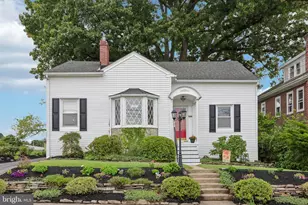 427 Franklin Ave, Phoenixville, PA 19460 - Photo 1