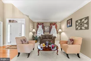 4 N Henley Dr, Avondale, PA 19311 - Photo 7